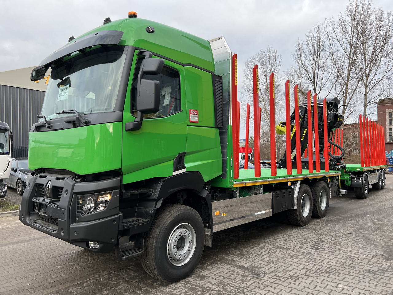 RENAULT Gama K 520 6x4 zabudowa platforma 3 osiowa z żurawiem - Лесовоз, Автоманипулятор: фото 1 RENAULT Gama K 520 6x4 zabudowa platforma 3 osiowa z żurawiem - Лесовоз, Автоманипулятор: фото 1