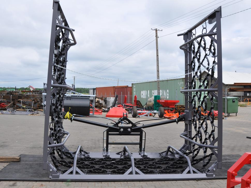 METAL-TECHNIK Wiesenegge / Heavy meadow harrow / Herse de prairie lourde / Strigliatrice pesante / Lanza de prado pesada / Тяжёлая волокуша / Włóka łąkowa ciężka 8 m - Луговая борона: фото 3 METAL-TECHNIK Wiesenegge / Heavy meadow harrow / Herse de prairie lourde / Strigliatrice pesante / Lanza de prado pesada / Тяжёлая волокуша / Włóka łąkowa ciężka 8 m - Луговая борона: фото 3