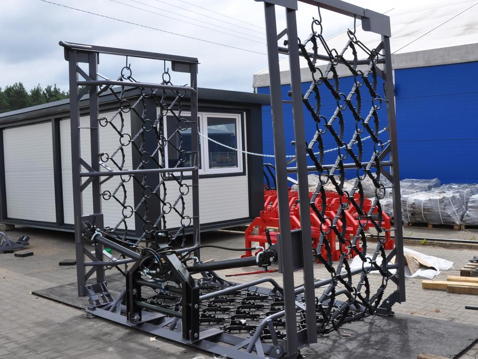 METAL-TECHNIK Wiesenegge / Heavy meadow harrow / Herse de prairie lourde / Strigliatrice pesante / Lanza de prado pesada / Тяжёлая волокуша / Włóka łąkowa ciężka 8 m - Луговая борона: фото 4 METAL-TECHNIK Wiesenegge / Heavy meadow harrow / Herse de prairie lourde / Strigliatrice pesante / Lanza de prado pesada / Тяжёлая волокуша / Włóka łąkowa ciężka 8 m - Луговая борона: фото 4