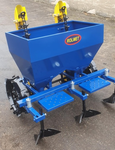 ROLMET Kartoffelpflanzmaschine / Potato planter / Planteuse de pomme de terre / Piantapatate / Sadzarka ziemniaków - Картофелесажалка: фото 1 ROLMET Kartoffelpflanzmaschine / Potato planter / Planteuse de pomme de terre / Piantapatate / Sadzarka ziemniaków - Картофелесажалка: фото 1