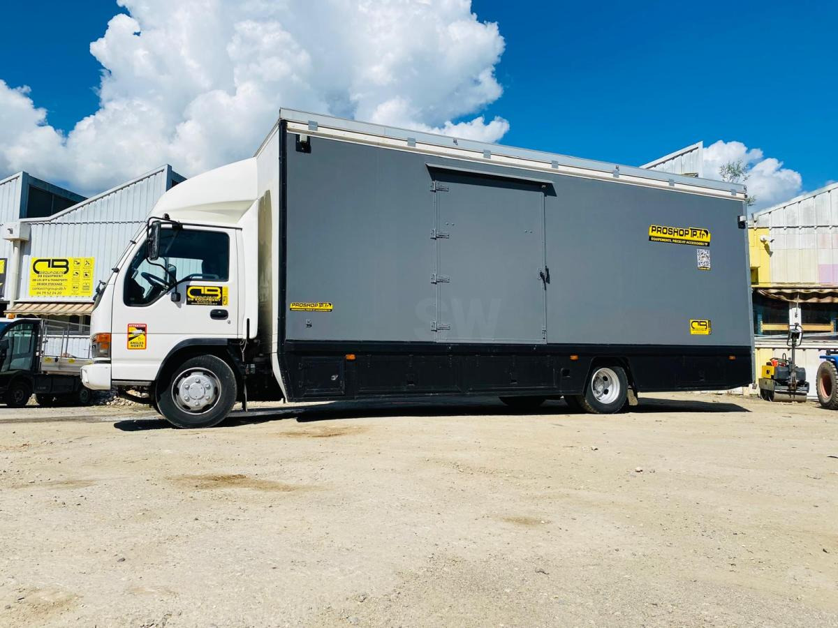 ISUZU Camion SÉRIE N AVEC 2 STRUCTURES CHAPITEAUX - Грузовик с закрытым кузовом: фото 2 ISUZU Camion SÉRIE N AVEC 2 STRUCTURES CHAPITEAUX - Грузовик с закрытым кузовом: фото 2