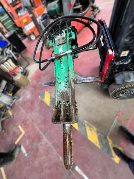 MONTABERT M900 BRH Marteau hydraulique pour 15-25T - Гидромолот: фото 2 MONTABERT M900 BRH Marteau hydraulique pour 15-25T - Гидромолот: фото 2