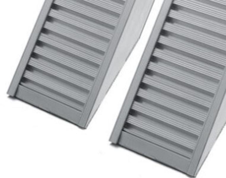 RAMPES ALUMINIUM RAMPE DE CHARGEMENT 1 METRE 7T - Погрузочная рампа: фото 3 RAMPES ALUMINIUM RAMPE DE CHARGEMENT 1 METRE 7T - Погрузочная рампа: фото 3