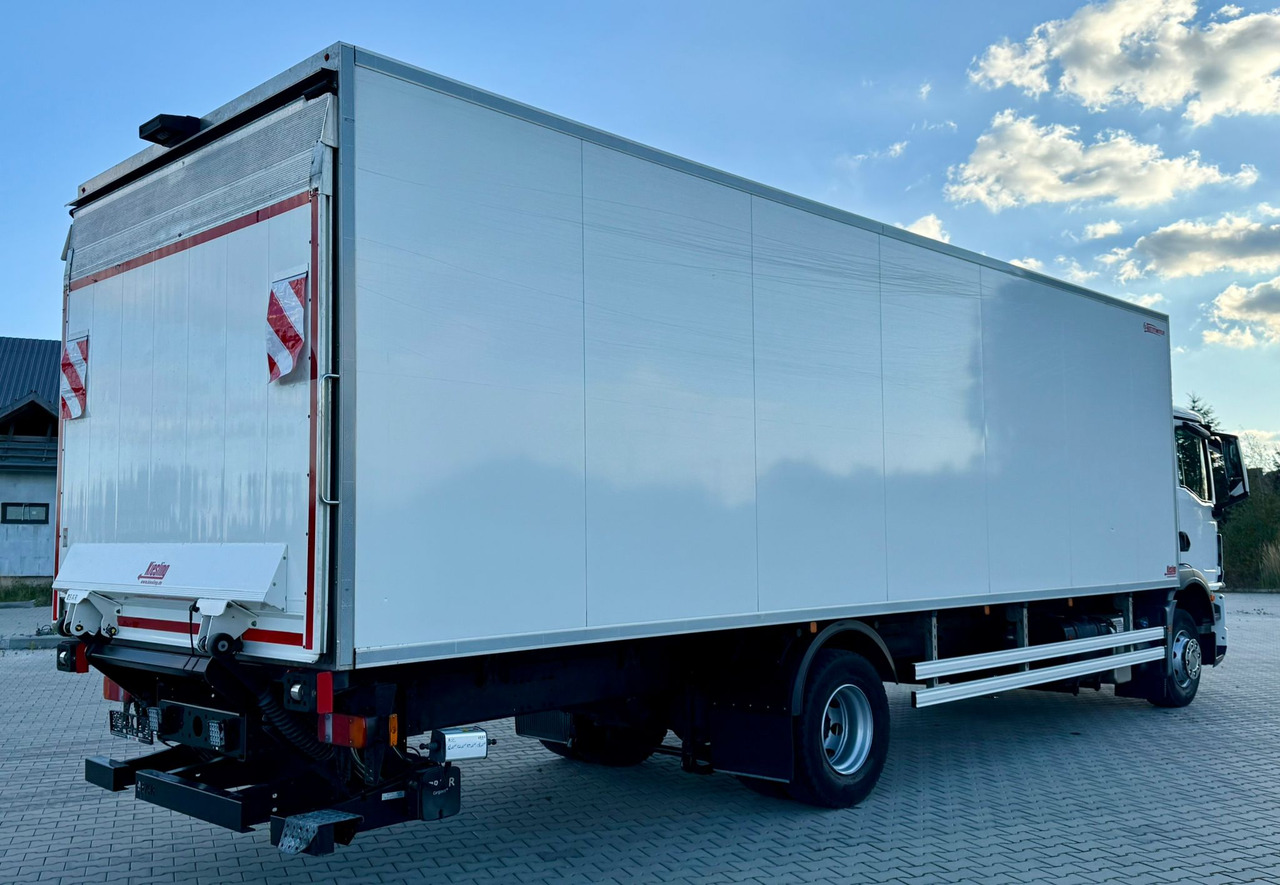 MAN TGM 15.290 / CHŁODNIA / WINDA / 8.3 M DŁUGOŚCI / 20 EUROPALET / THERMO KING / +30/-30 / AUTOMAT / 2021 ROK / SERWISOWANY - Рефрижератор: фото 3 MAN TGM 15.290 / CHŁODNIA / WINDA / 8.3 M DŁUGOŚCI / 20 EUROPALET / THERMO KING / +30/-30 / AUTOMAT / 2021 ROK / SERWISOWANY - Рефрижератор: фото 3