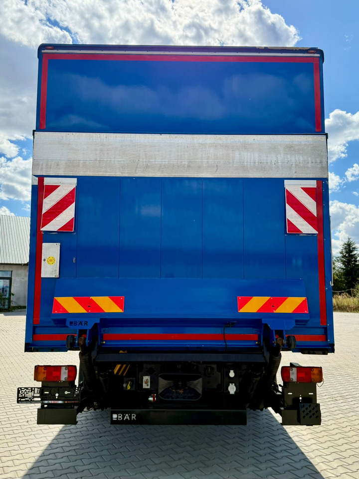 MAN TGX 26.420 / KONTENER / WINDA / 8.5 M DŁUGOŚCI / 21 EUROPALET / 6x2 / 3 OŚ PODNOSZONA I SKRĘTNA / ŁADOWNOŚĆ 14 415 KG / 2018 ROK / Z NIEMIEC - Грузовик с закрытым кузовом: фото 4 MAN TGX 26.420 / KONTENER / WINDA / 8.5 M DŁUGOŚCI / 21 EUROPALET / 6x2 / 3 OŚ PODNOSZONA I SKRĘTNA / ŁADOWNOŚĆ 14 415 KG / 2018 ROK / Z NIEMIEC - Грузовик с закрытым кузовом: фото 4