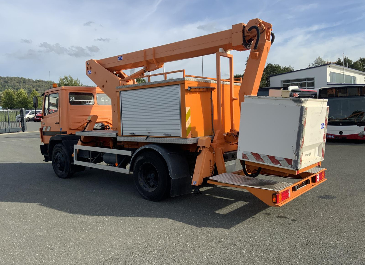 Mercedes-Benz 1117 - Грузовик с подъемником: фото 4 Mercedes-Benz 1117 - Грузовик с подъемником: фото 4