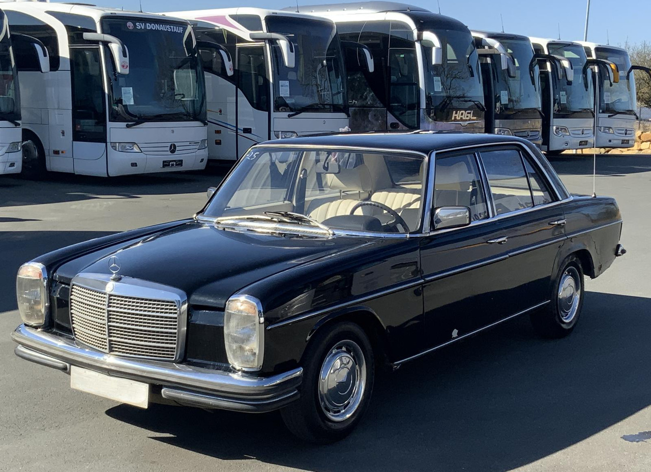 Mercedes-Benz 200 D/8 - Легковой автомобиль: фото 2 Mercedes-Benz 200 D/8 - Легковой автомобиль: фото 2