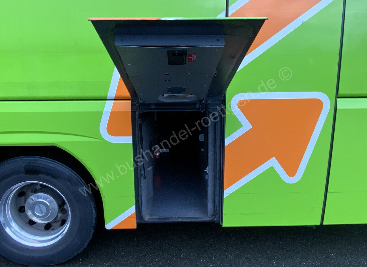 Туристический автобус Neoplan Tourliner L: фото 6 Туристический автобус Neoplan Tourliner L: фото 6