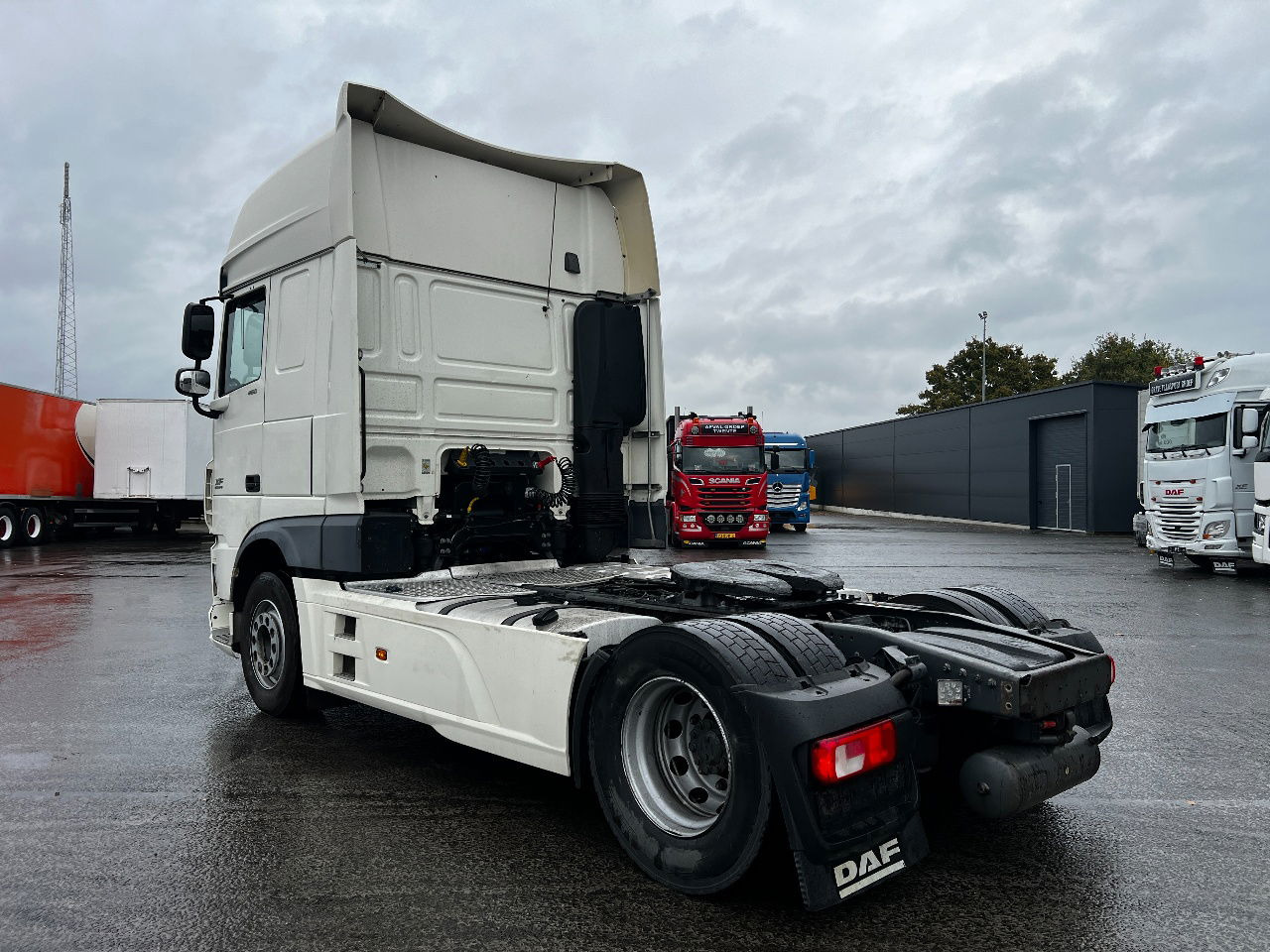 DAF XF 460 SSC, Retarder, Full spoiler - Тягач: фото 4 DAF XF 460 SSC, Retarder, Full spoiler - Тягач: фото 4