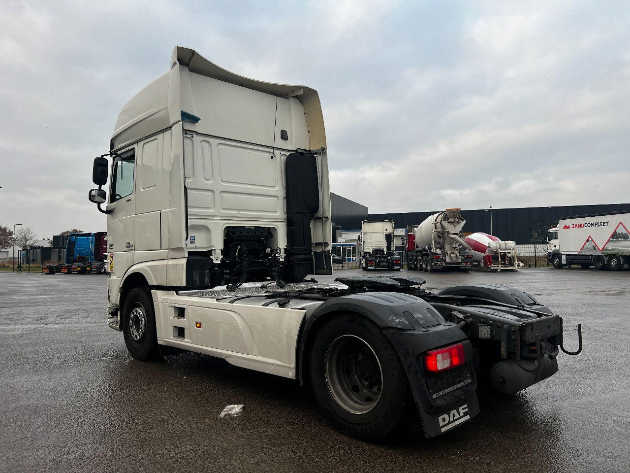 DAF XF 460 SSC, Retarder, Full spoiler - Тягач: фото 4 DAF XF 460 SSC, Retarder, Full spoiler - Тягач: фото 4