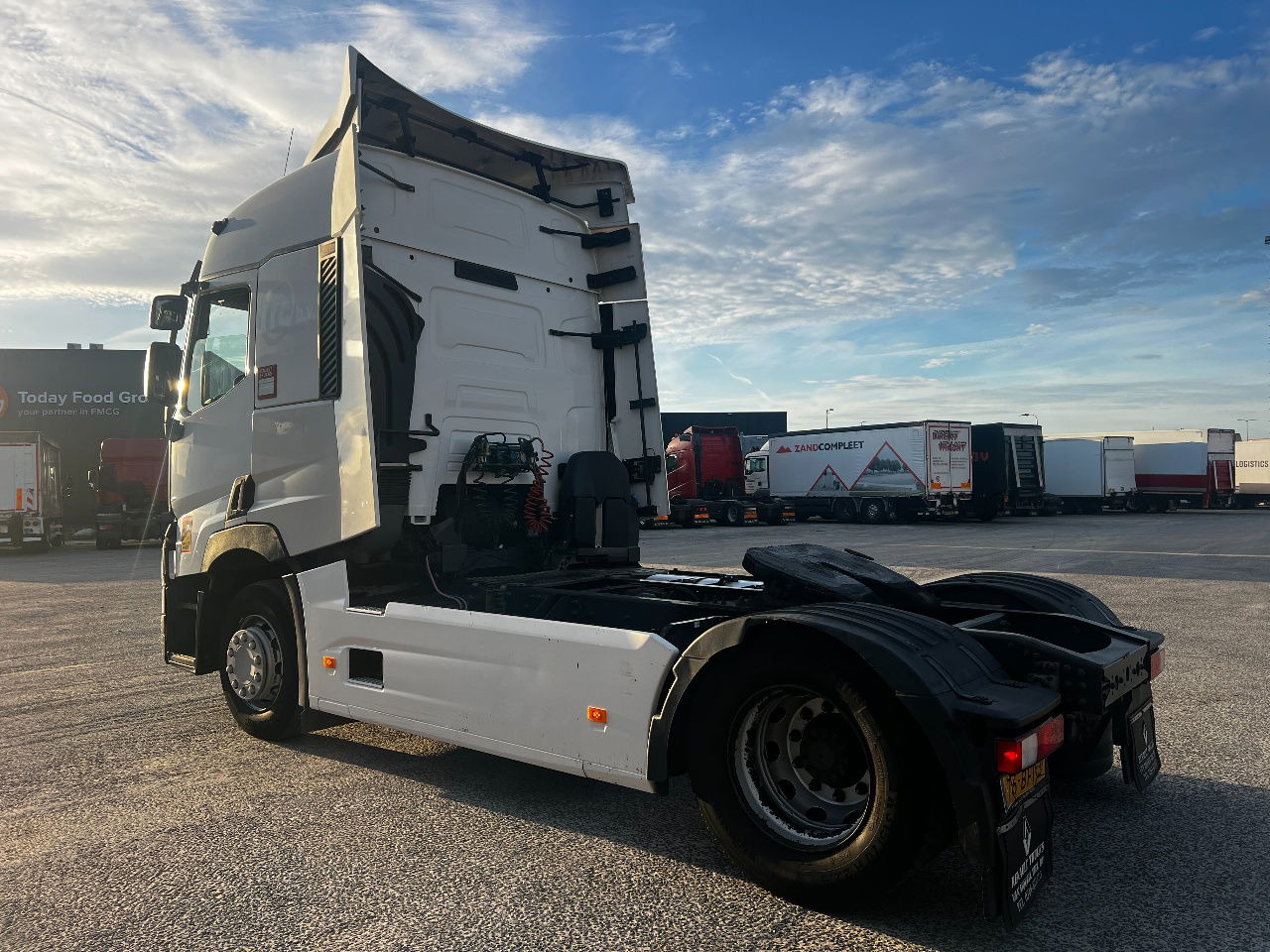 Renault T380 EUro 6, Full spoilers - Тягач: фото 4 Renault T380 EUro 6, Full spoilers - Тягач: фото 4