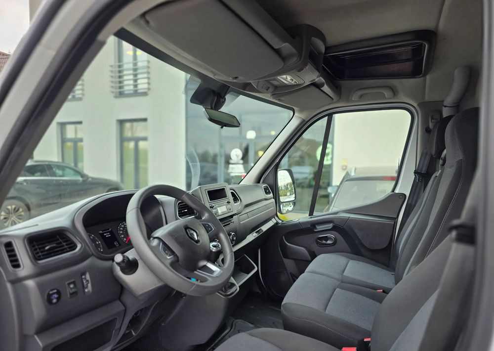 Тентованный фургон Renault Master: фото 9