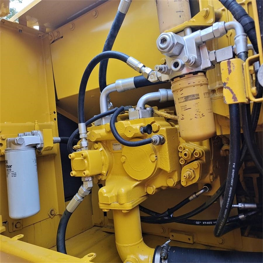 Гусеничный экскаватор CAT 320D: фото 9