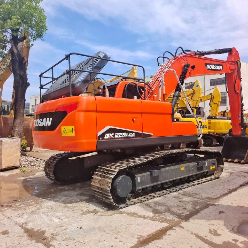 Doosan DX 225 LC-9C - Гусеничный экскаватор: фото 2 Doosan DX 225 LC-9C - Гусеничный экскаватор: фото 2