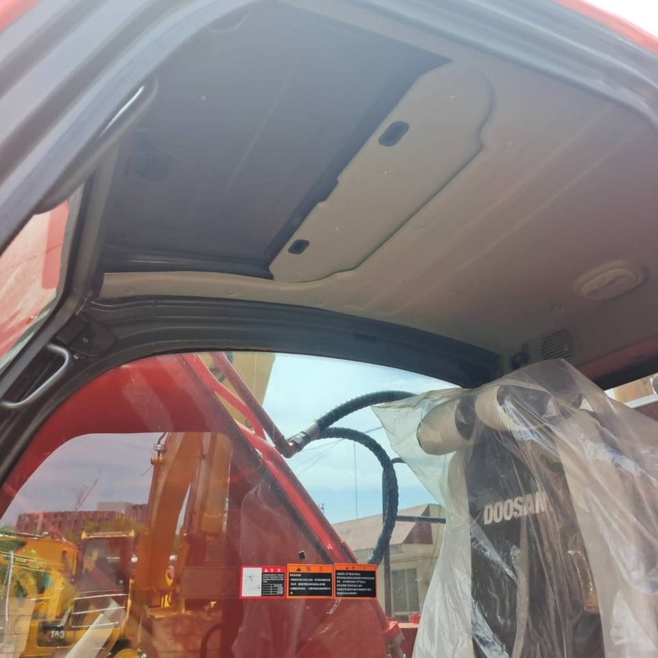 Doosan DX 225 LC-9C - Гусеничный экскаватор: фото 4 Doosan DX 225 LC-9C - Гусеничный экскаватор: фото 4