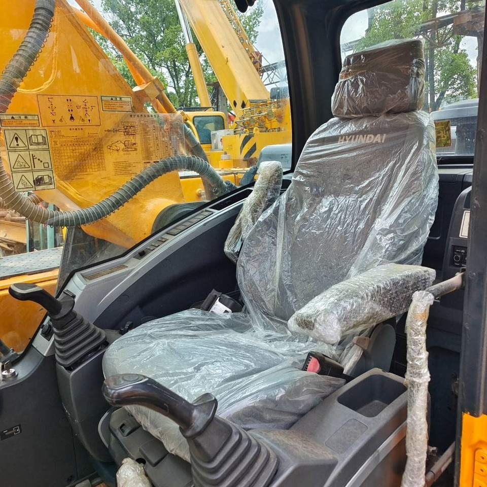 Hyundai 305LC - Гусеничный экскаватор: фото 5 Hyundai 305LC - Гусеничный экскаватор: фото 5