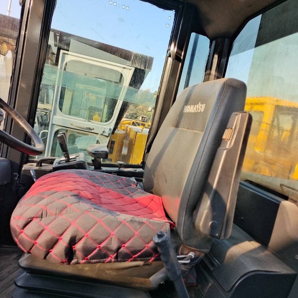 Колёсный погрузчик Komatsu WA 320-5: фото 25 Колёсный погрузчик Komatsu WA 320-5: фото 25