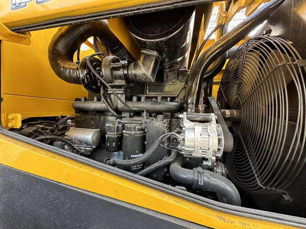 Komatsu WA 380 - Колёсный погрузчик: фото 2 Komatsu WA 380 - Колёсный погрузчик: фото 2