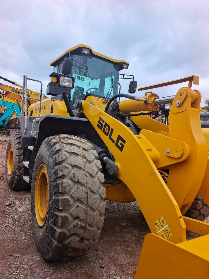 SDLG 956F - Колёсный погрузчик: фото 3 SDLG 956F - Колёсный погрузчик: фото 3