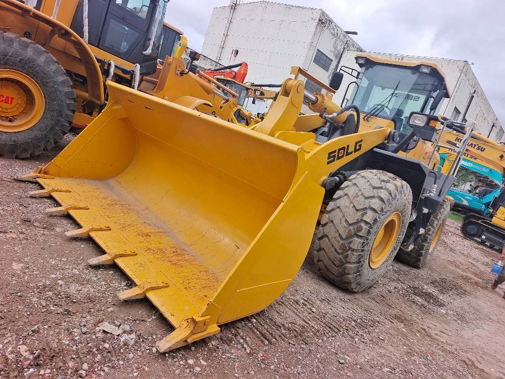 SDLG 956F - Колёсный погрузчик: фото 4 SDLG 956F - Колёсный погрузчик: фото 4