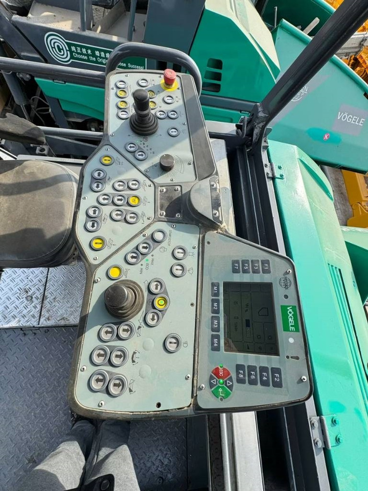 Vögele 1800-3 - Асфальтоукладчик: фото 4 Vögele 1800-3 - Асфальтоукладчик: фото 4