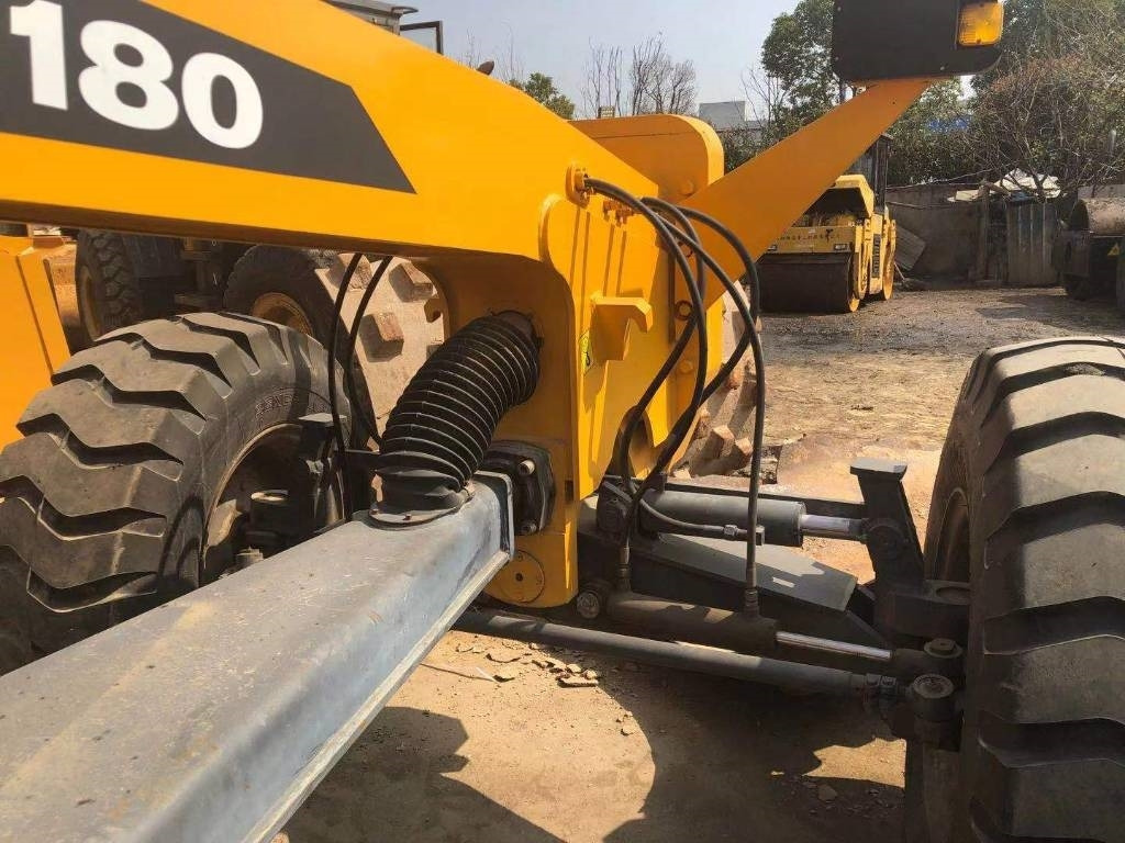 XCMG GR 180 - Гусеничный экскаватор: фото 5 XCMG GR 180 - Гусеничный экскаватор: фото 5