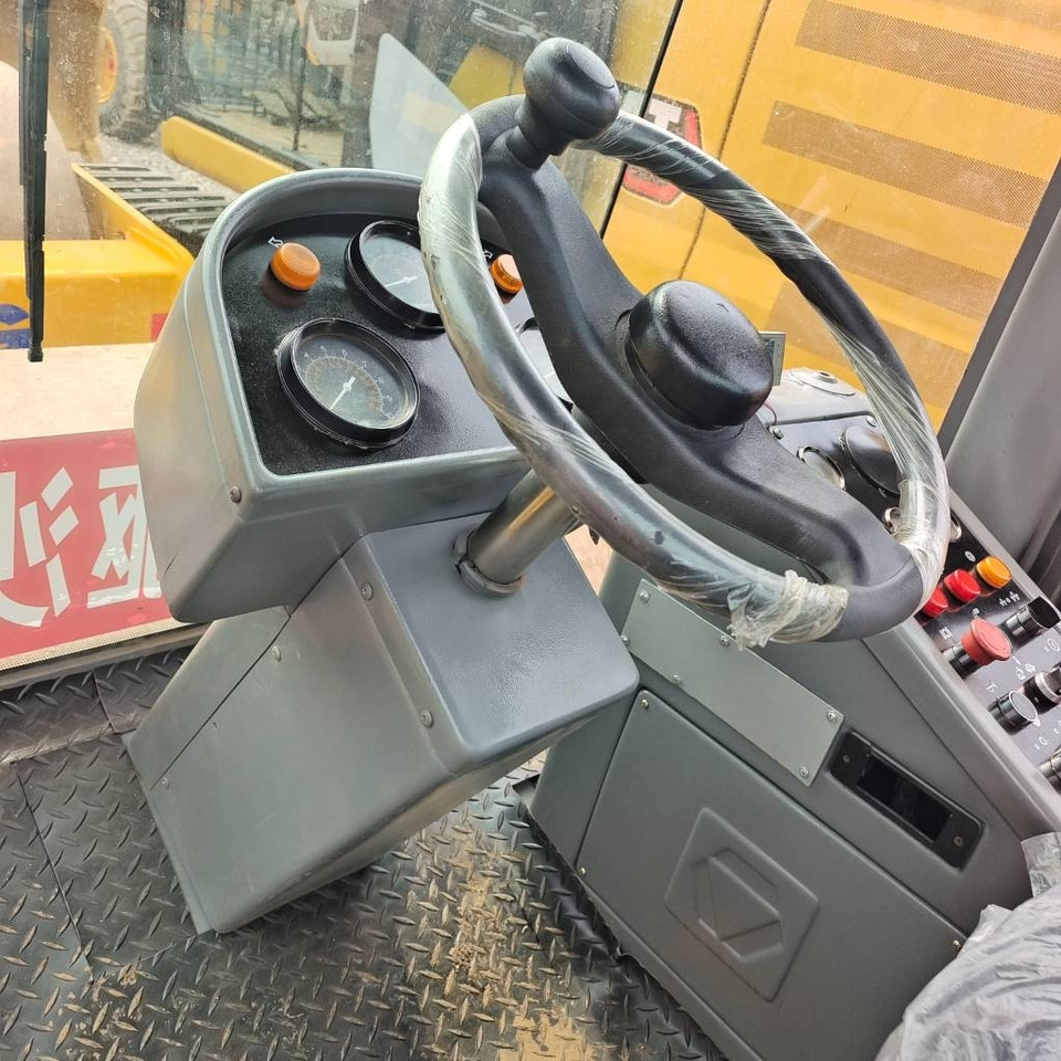 Компактор XCMG XS 143J: фото 11