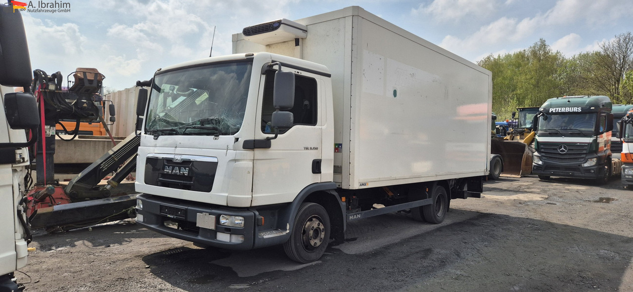 MAN TGL 8.150 4X2 BL Unfallschaden bedingt fahrbereit, Motor ok - Фургон: фото 1 MAN TGL 8.150 4X2 BL Unfallschaden bedingt fahrbereit, Motor ok - Фургон: фото 1