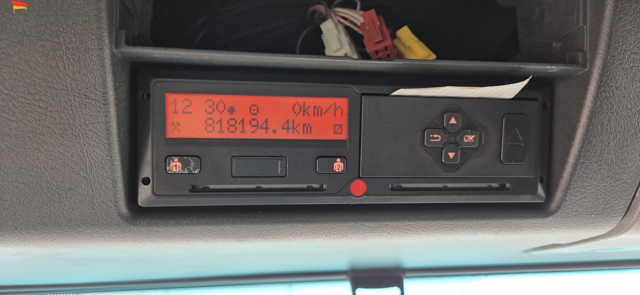 MAN TGX 26.460 Vario-Rahmen deutsches Fahrzeug. ohne Wechselbrücke - Тентованный грузовик: фото 4 MAN TGX 26.460 Vario-Rahmen deutsches Fahrzeug. ohne Wechselbrücke - Тентованный грузовик: фото 4