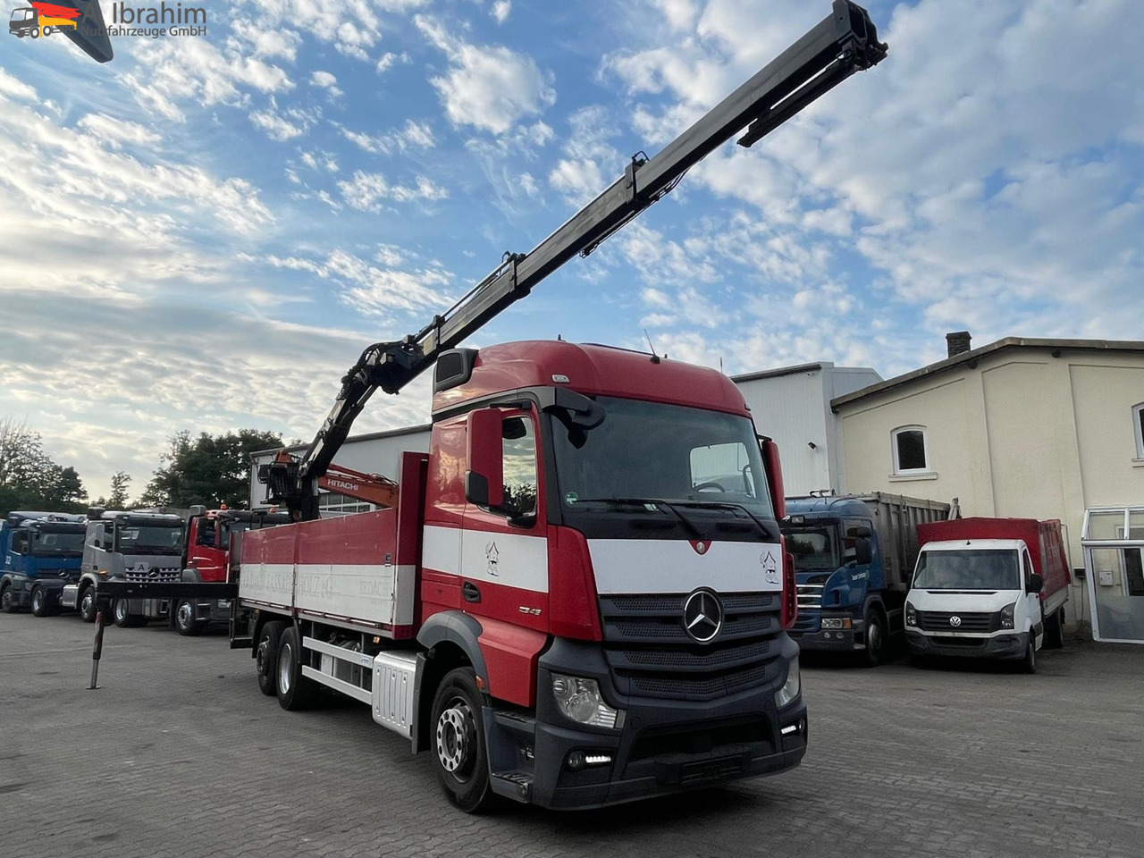 Mercedes-Benz Actros 2545 6x2 Pritsche Kran HIAB 166 - Грузовик бортовой/ Платформа, Автоманипулятор: фото 1 Mercedes-Benz Actros 2545 6x2 Pritsche Kran HIAB 166 - Грузовик бортовой/ Платформа, Автоманипулятор: фото 1