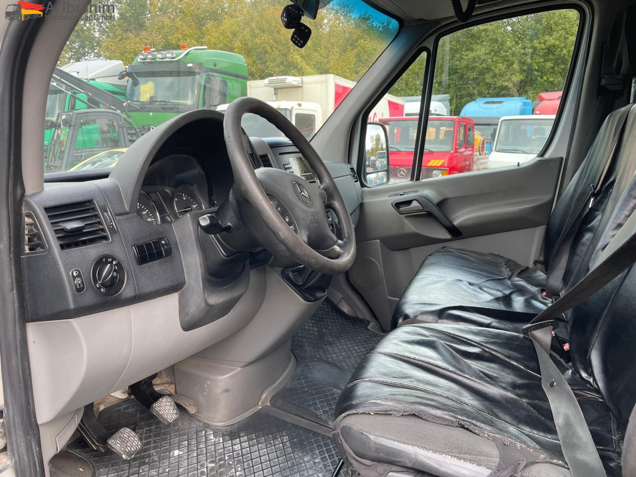 Mercedes-Benz Sprinter DB 319 CDI Geschlossen Kasten | 15 m³ | V6 | 4.5 m Radstand - Цельнометаллический фургон: фото 3 Mercedes-Benz Sprinter DB 319 CDI Geschlossen Kasten | 15 m³ | V6 | 4.5 m Radstand - Цельнометаллический фургон: фото 3