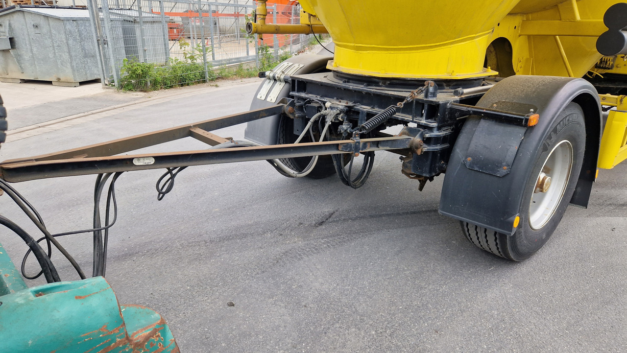 SPITZER SAPI 1832 Zustand 3-, steht länger - Прицеп-цистерна: фото 3 SPITZER SAPI 1832 Zustand 3-, steht länger - Прицеп-цистерна: фото 3