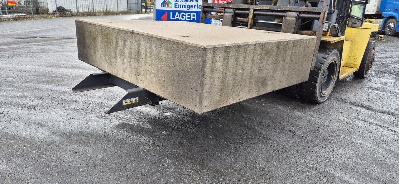 Mercedes-Benz Kontergewicht für SZM 8000 - 9000 kg mehr als 10 Stck. - Тягач: фото 1 Mercedes-Benz Kontergewicht für SZM 8000 - 9000 kg mehr als 10 Stck. - Тягач: фото 1