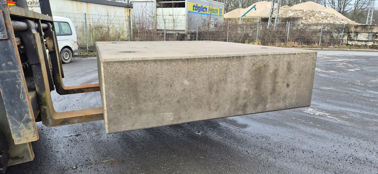 Mercedes-Benz Kontergewicht für SZM 8000 - 9000 kg mehr als 10 Stck. - Тягач: фото 3 Mercedes-Benz Kontergewicht für SZM 8000 - 9000 kg mehr als 10 Stck. - Тягач: фото 3