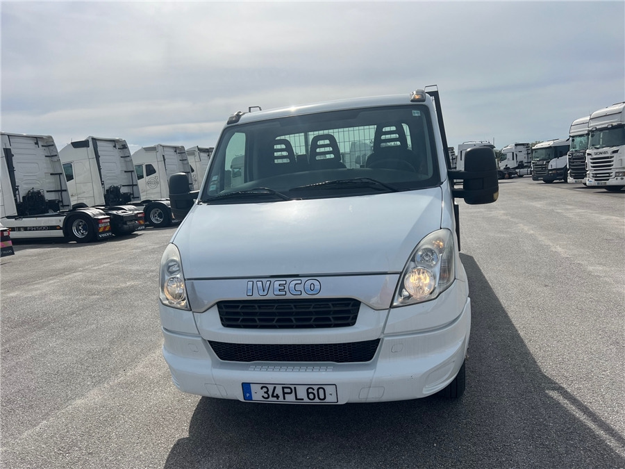 Iveco 35C17 - Малотоннажный бортовой грузовик: фото 2 Iveco 35C17 - Малотоннажный бортовой грузовик: фото 2