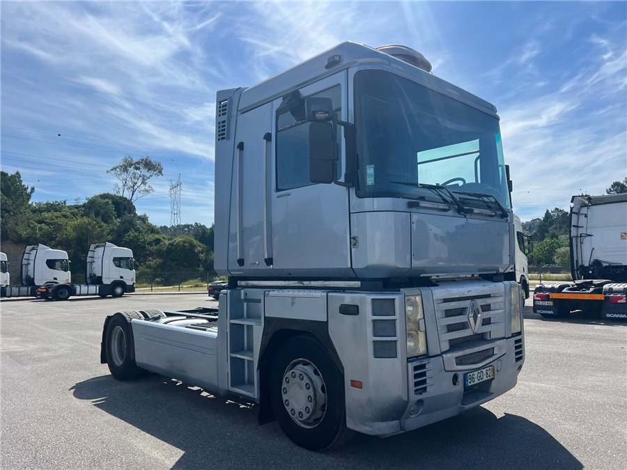 Renault AE 440 / MANUAL GEARBOX - Тягач: фото 3 Renault AE 440 / MANUAL GEARBOX - Тягач: фото 3