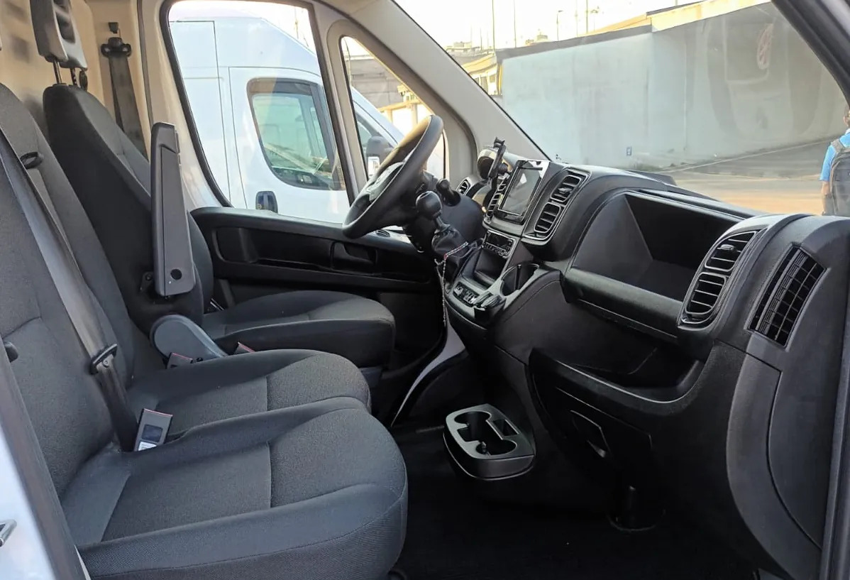 IVECO DAILY 35C14 L1H1 CNG METANO 3.0 - Цельнометаллический фургон: фото 3 IVECO DAILY 35C14 L1H1 CNG METANO 3.0 - Цельнометаллический фургон: фото 3