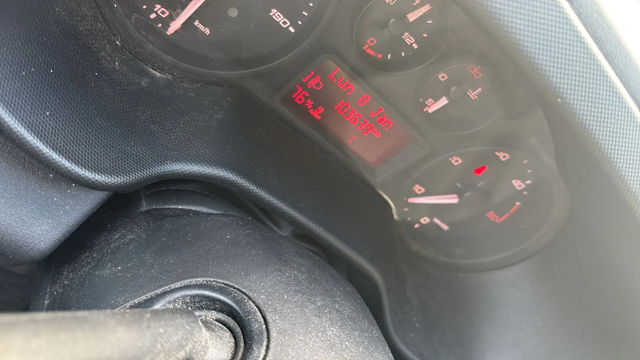 IVECO DAILY 35C16 - Фургон с закрытым кузовом: фото 3 IVECO DAILY 35C16 - Фургон с закрытым кузовом: фото 3