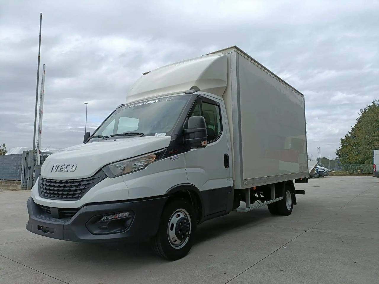 IVECO DAILY 35C16 - Фургон с закрытым кузовом: фото 3 IVECO DAILY 35C16 - Фургон с закрытым кузовом: фото 3