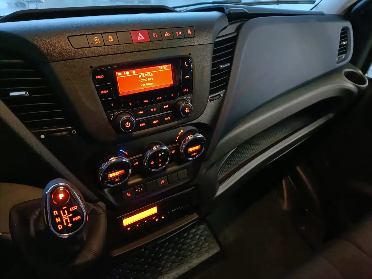 IVECO DAILY 72C18 72.180 HI P - Грузовик с закрытым кузовом: фото 5 IVECO DAILY 72C18 72.180 HI P - Грузовик с закрытым кузовом: фото 5