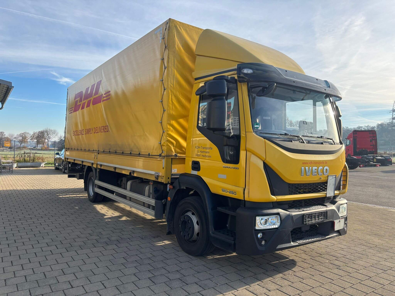 IVECO EUROCARGO 120E25P - Тентованный грузовик: фото 2 IVECO EUROCARGO 120E25P - Тентованный грузовик: фото 2
