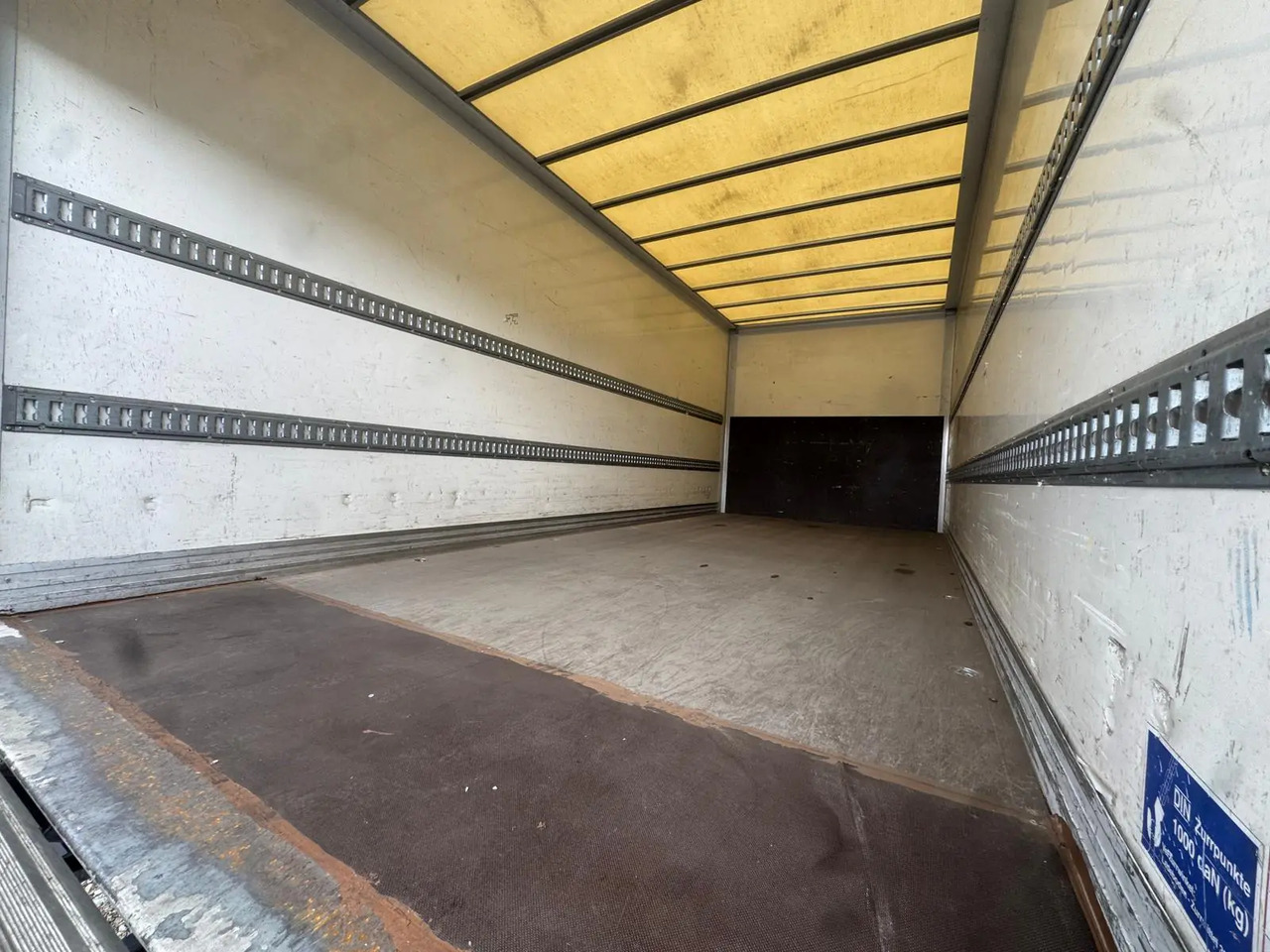 IVECO EUROCARGO 75E19P - Грузовик-шасси: фото 4 IVECO EUROCARGO 75E19P - Грузовик-шасси: фото 4