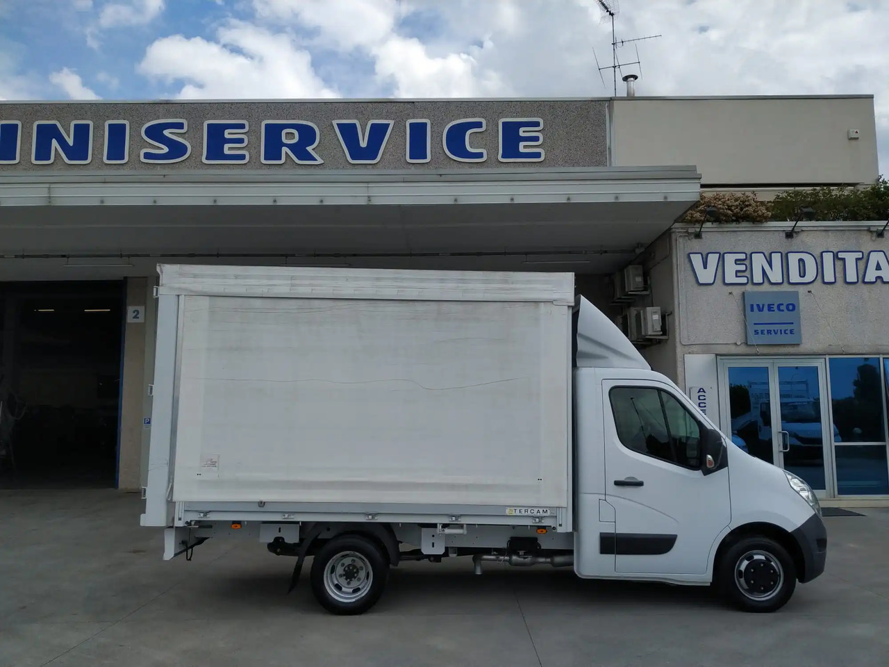 RENAULT MASTER L3XL T35 - Тентованный фургон: фото 3 RENAULT MASTER L3XL T35 - Тентованный фургон: фото 3