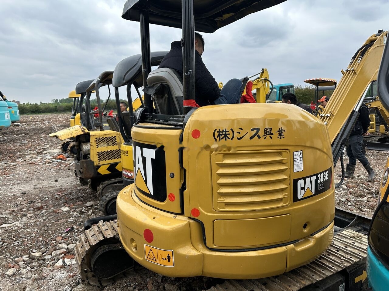 Caterpillar 303E - Мини-экскаватор: фото 4 Caterpillar 303E - Мини-экскаватор: фото 4