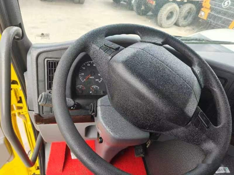 Howo 371 8*4 - Самосвал: фото 5 Howo 371 8*4 - Самосвал: фото 5