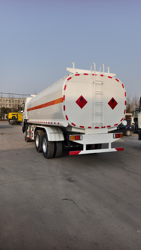 Howo 371 - Грузовик-цистерна: фото 4 Howo 371 - Грузовик-цистерна: фото 4