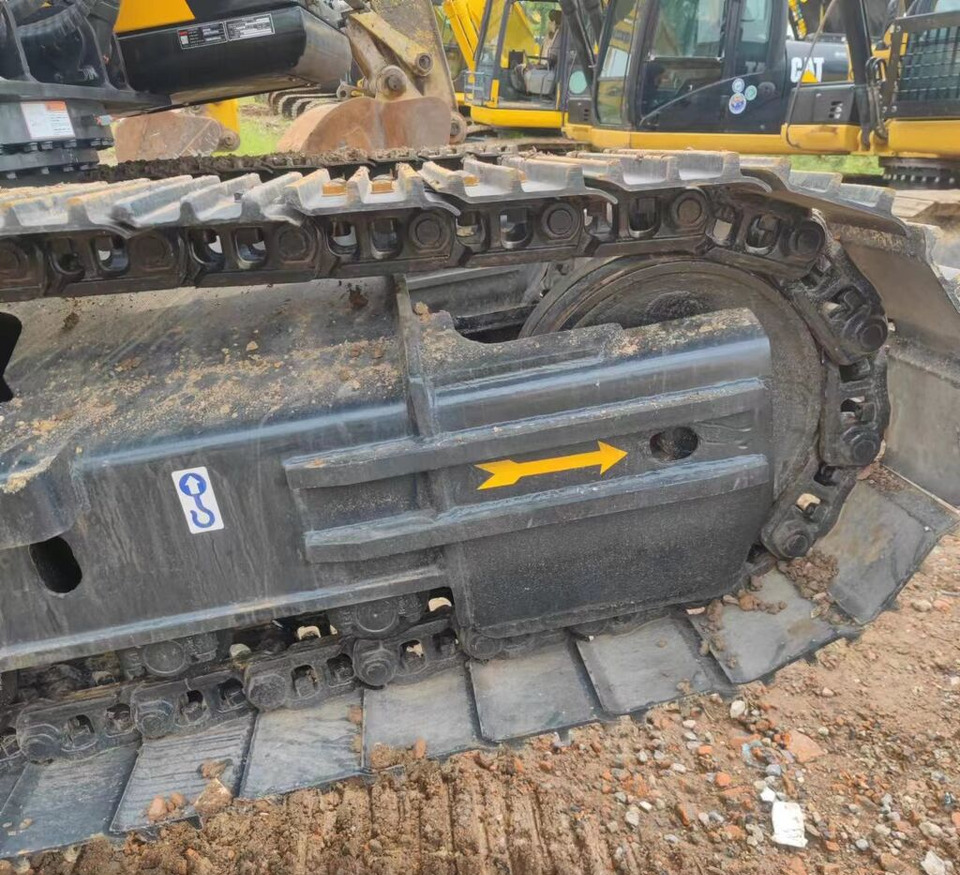 Sany 215C - Гусеничный экскаватор: фото 2 Sany 215C - Гусеничный экскаватор: фото 2