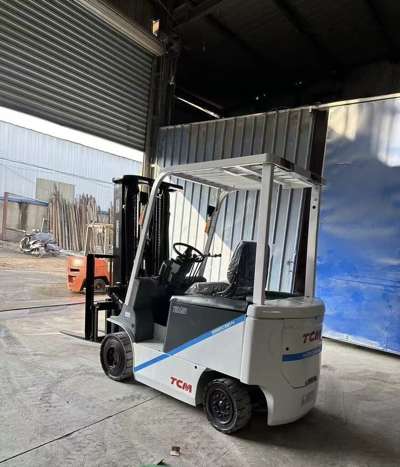 TCM FD25-7 - Электропогрузчик: фото 4 TCM FD25-7 - Электропогрузчик: фото 4