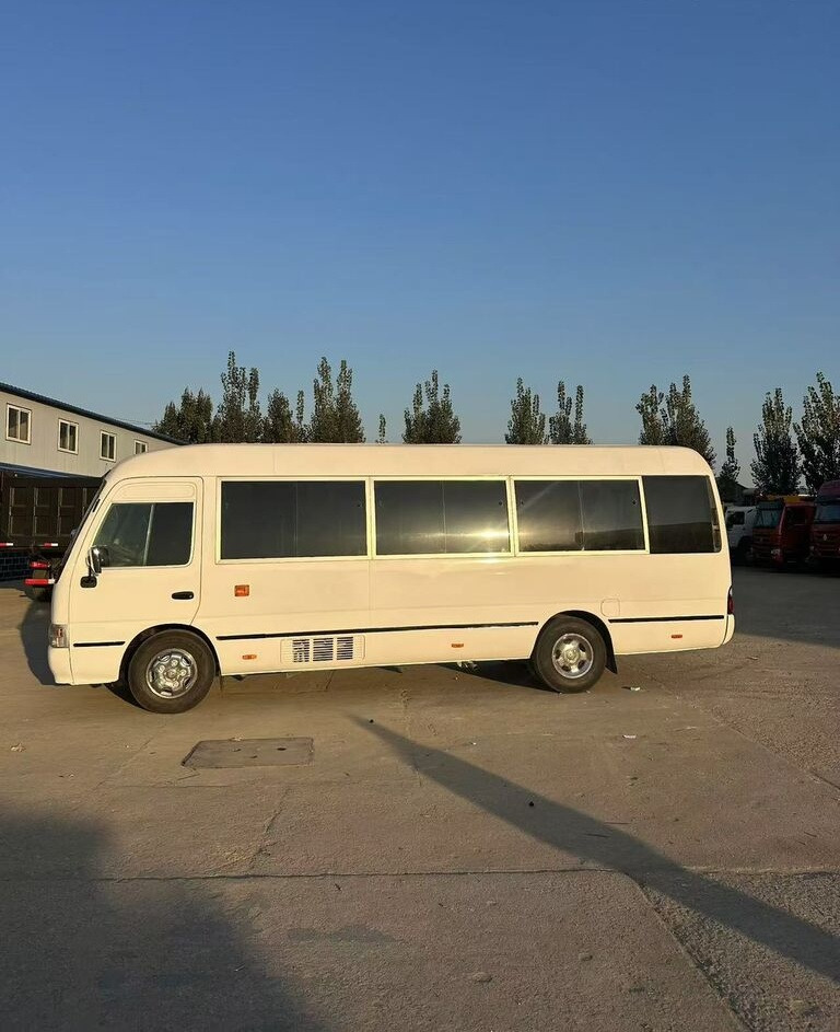 Toyota Coaster - Пригородный автобус: фото 4 Toyota Coaster - Пригородный автобус: фото 4