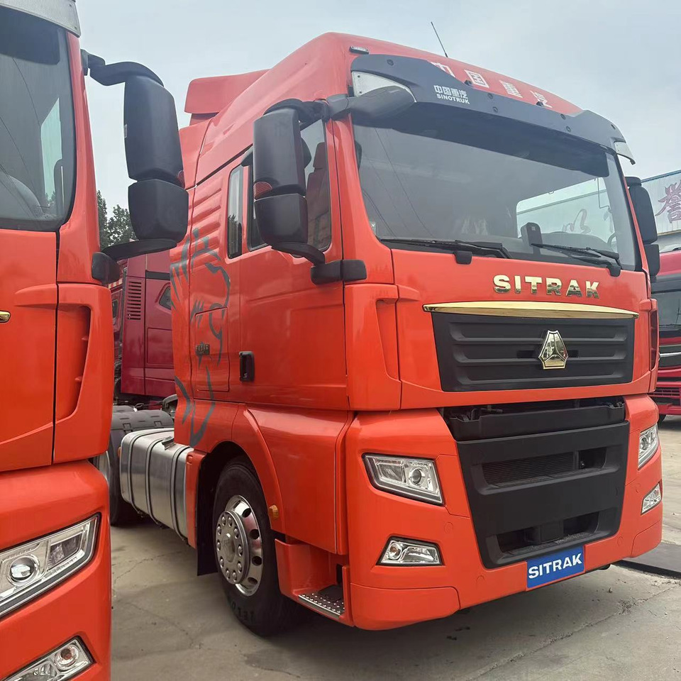 Sinotruk - Тягач: фото 5 Sinotruk - Тягач: фото 5